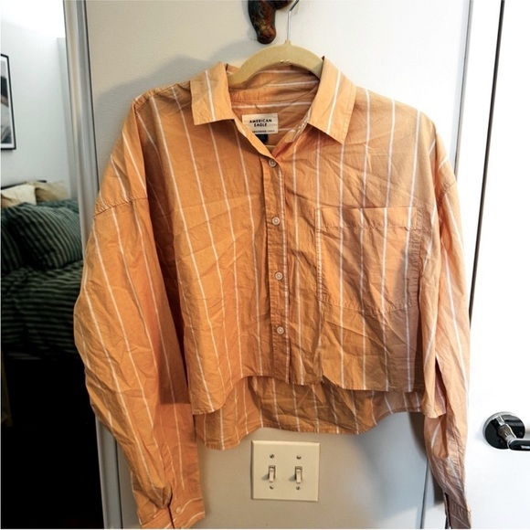 American Eagle Outfitters Tops - AEO American Eagle Outfitters Peach & White Striped Cropped Button Down